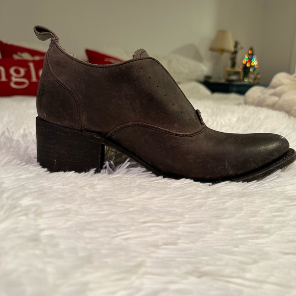 Freebird by Steven Sadie shoe, size 8 in black. - Picture 2 of 7